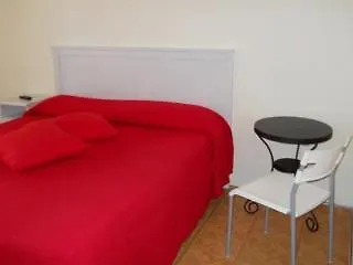 Claudia House Roma Termini Bed & Breakfast 2*, Rome